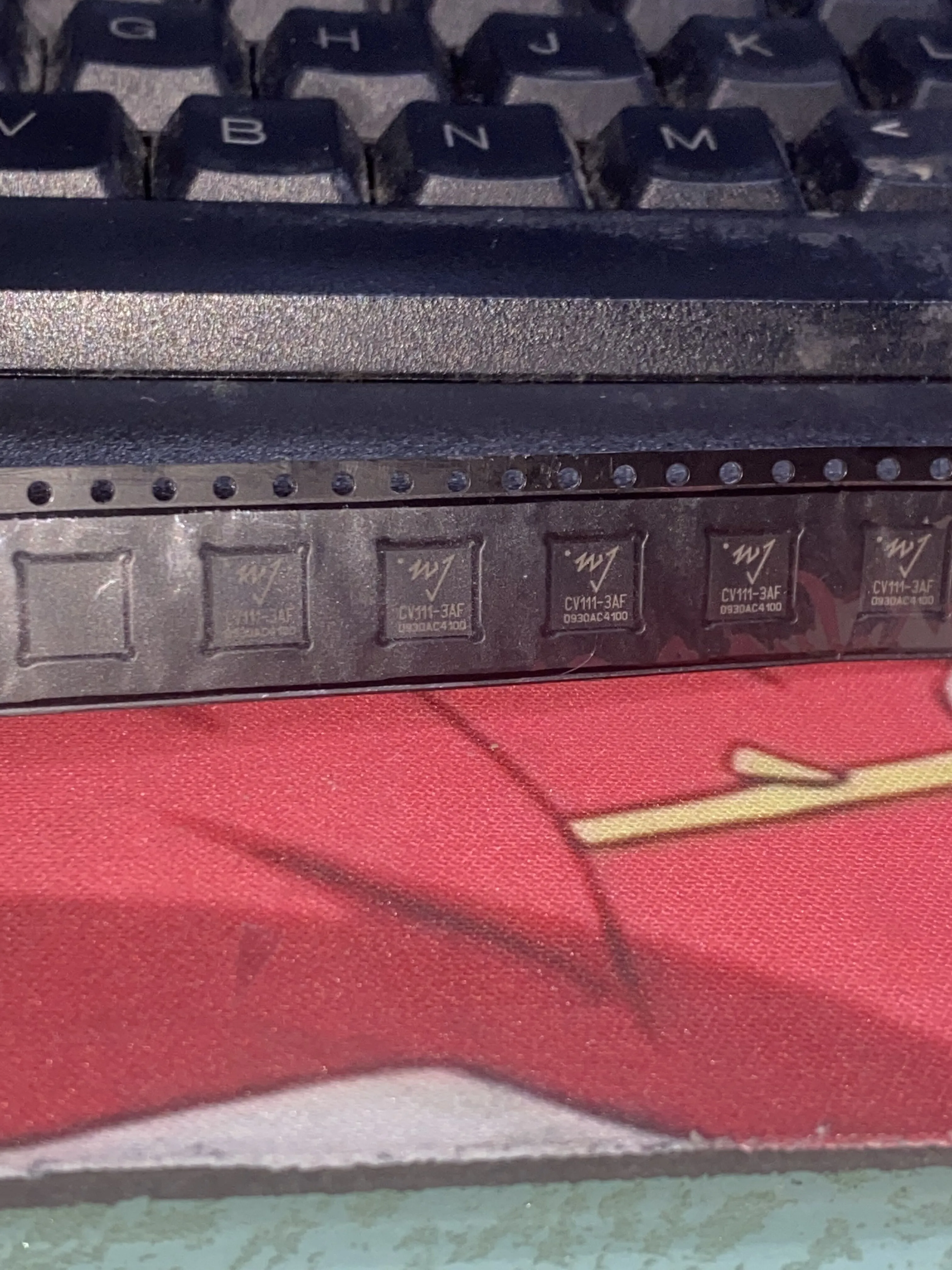 

5PCS Brand new original CV111-3AF 09+ QFN