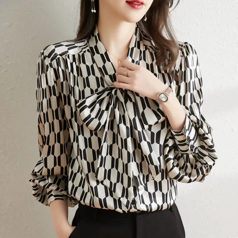 Korean Fashion Spring Autumn Women\'s V-Neck Printing Bow Single Breasted Temperament Office Lady Loose Long Sleeve Shirts Tops