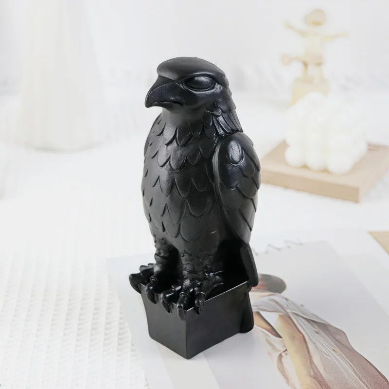 Eagle Figurine Resin Craft Black Hawk Statue Animal Desktop Ornament Elegant Tabletop Display Sculpture for Living Room Study