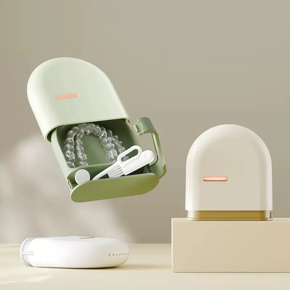 Compact Braces Retainer Case - Travel-Friendly Orthodontic Storage for Adults