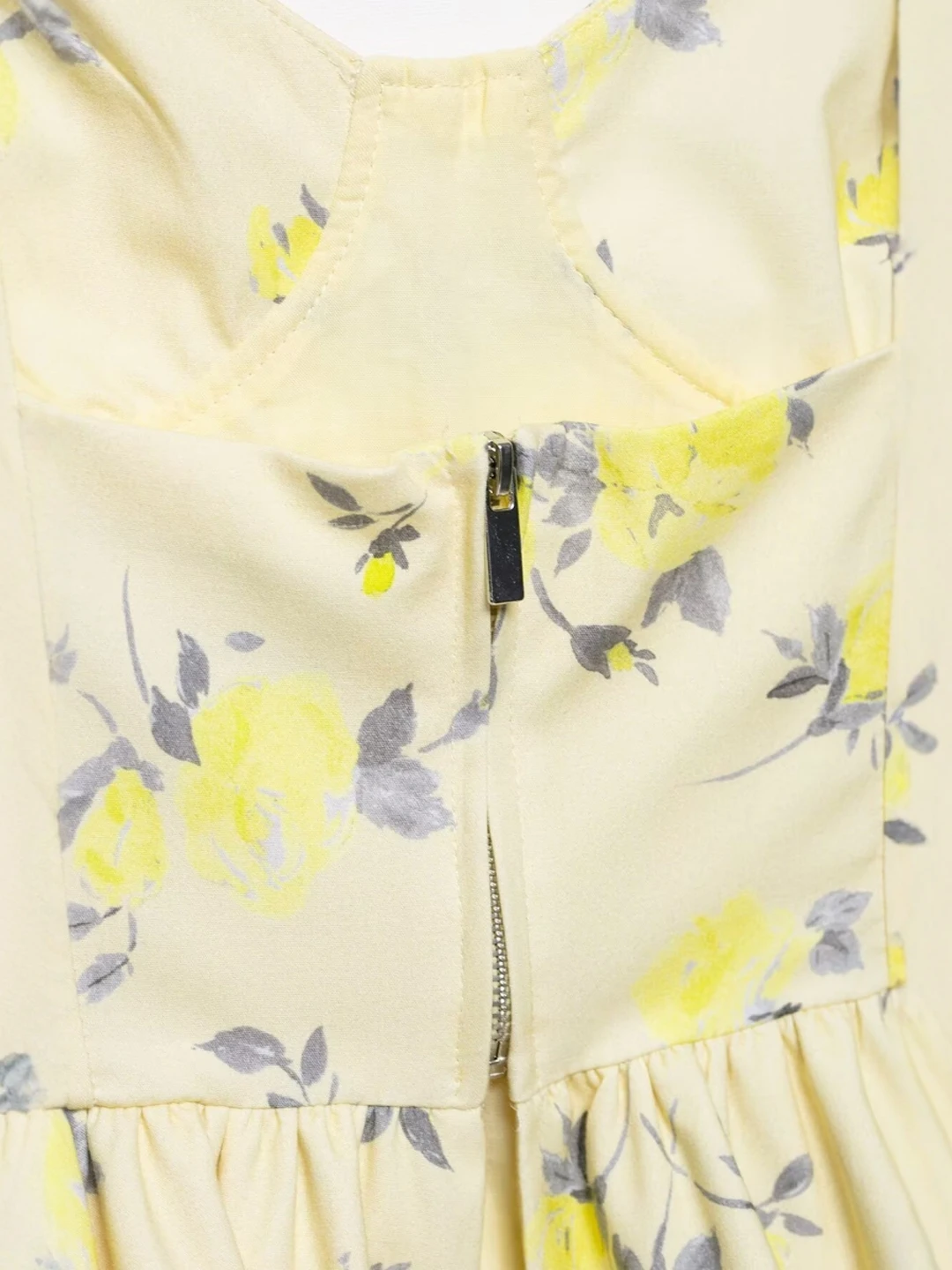 花柄プリントシフォン生地トップス、リボン飾り付きスカートヘムライン、レディーススリムフィット、または丈の長いアウターウェア、2025年夏