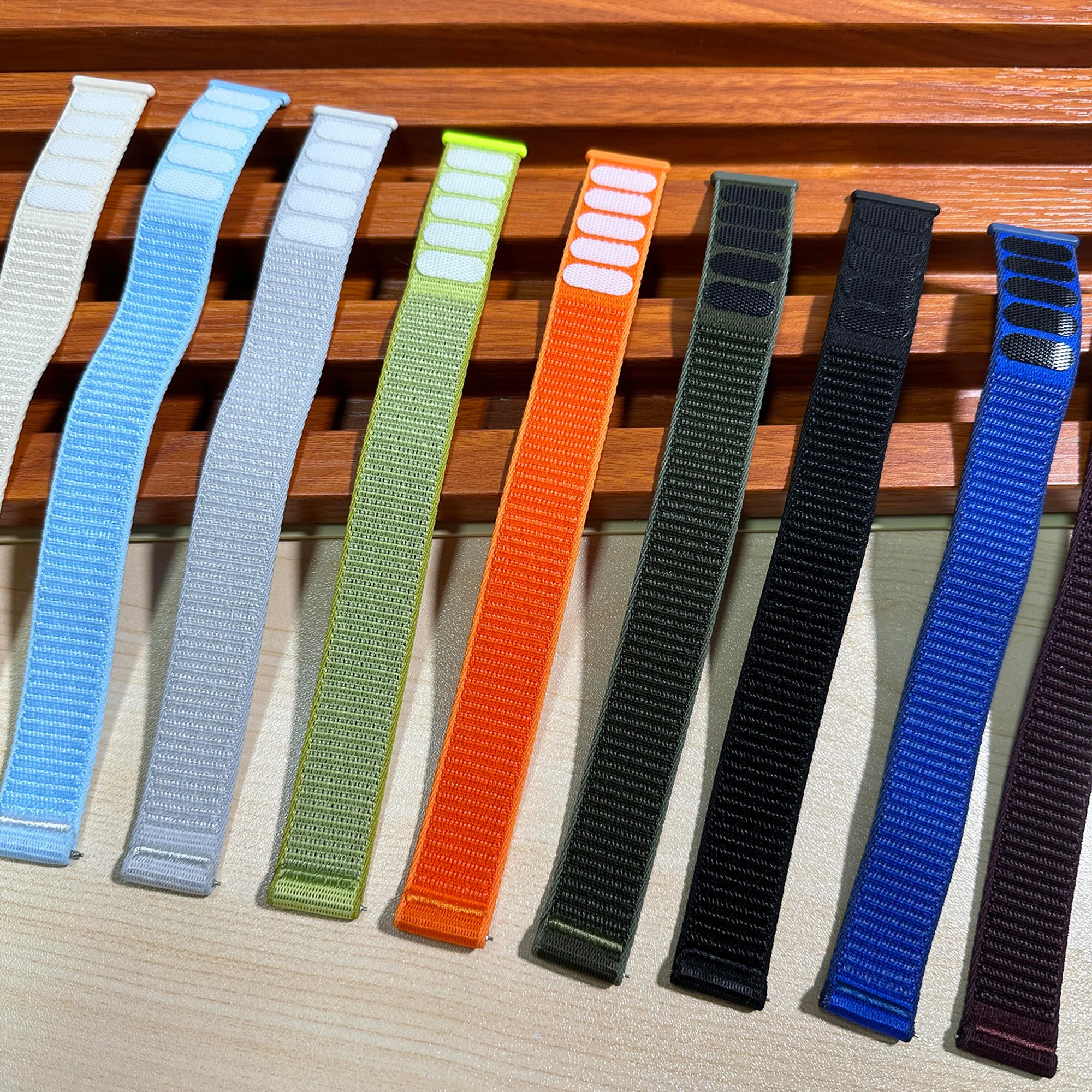 Tali Jam Tangan Nylon Elastis 22mm dengan Pengait Lepas Cepat Desain Baru, Tali Jam Nylon yang Dapat Disesuaikan untuk Kenyamanan