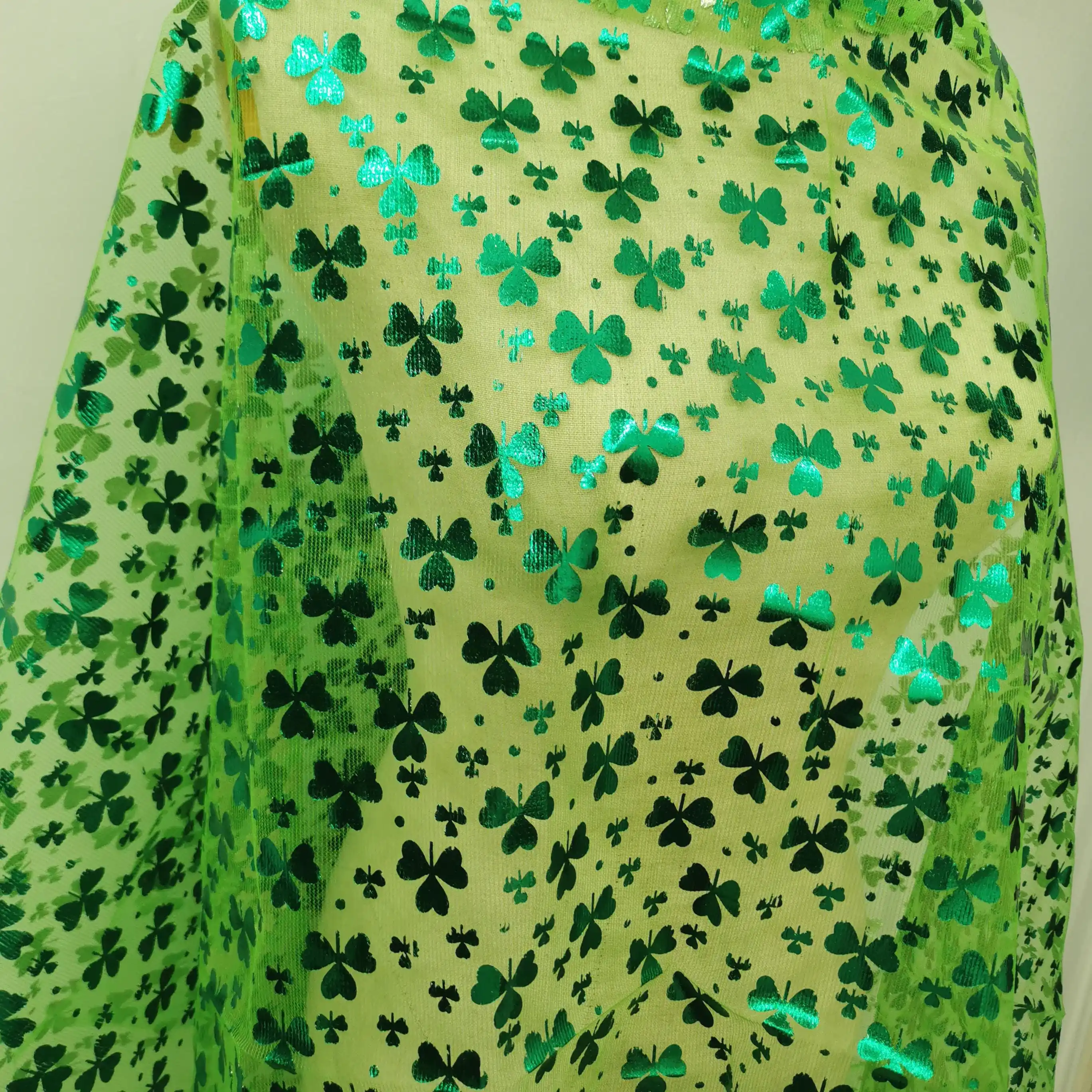 

2 Yard White & Green Gold Foil Clover Tulle Fabric 1.5m Wide for Wedding Dress Stage Costume DIY Elegant Vintage Cute