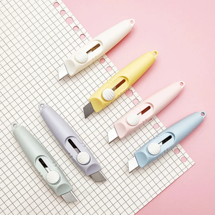 Fantástico cortador de papel com apito