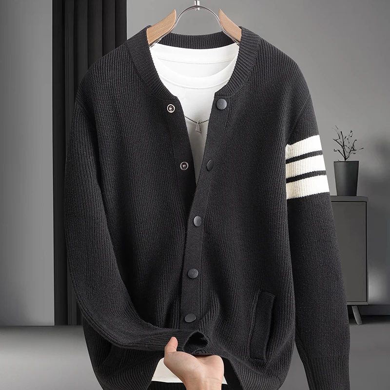 Affordable Luxury Men Long-Sleeved Sweater Jacket Round Neck Real Pocket Single-Breasted Knitwear Classic Trend Men's Clothing