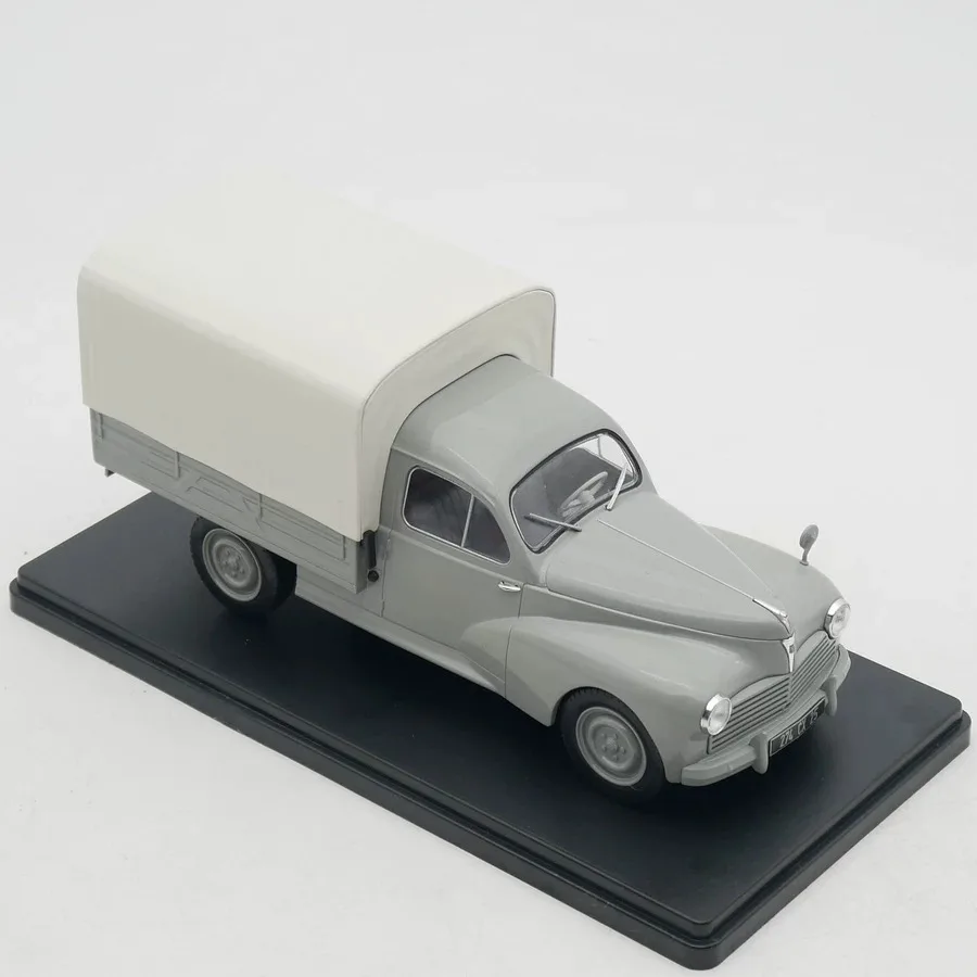 Ixo 1:24 Escala 203 1957 Modelo de Carro em Liga Metálica Coleção Ornamentos Veículo Brinquedo