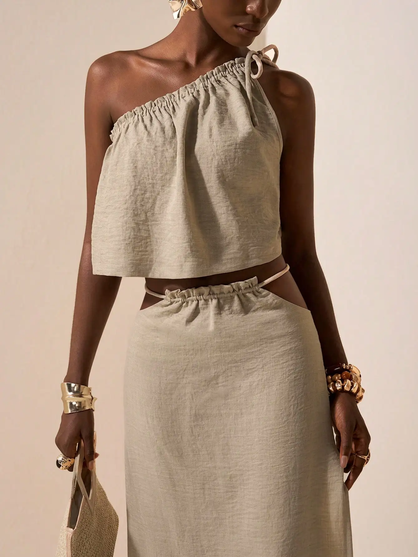 비대칭 허리 디자인의 원숄더 린넨 투피스 세트, 캐주얼 및 휴가용 베이지 여름 의상