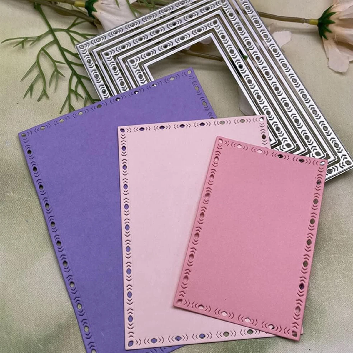 1 Stück Unregelmäßige Rahmen-Schneidform Grußkarten DIY Handgemachte Metall-Schneidform Scrapbook Papierkarten Album Bastelvorlage