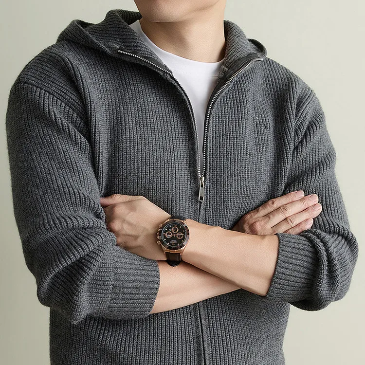 Herren-Strickjacke mit Kapuze und Reißverschluss, lässiger, locker geschnittener Pullover im Old-Money-Stil – Detail 17