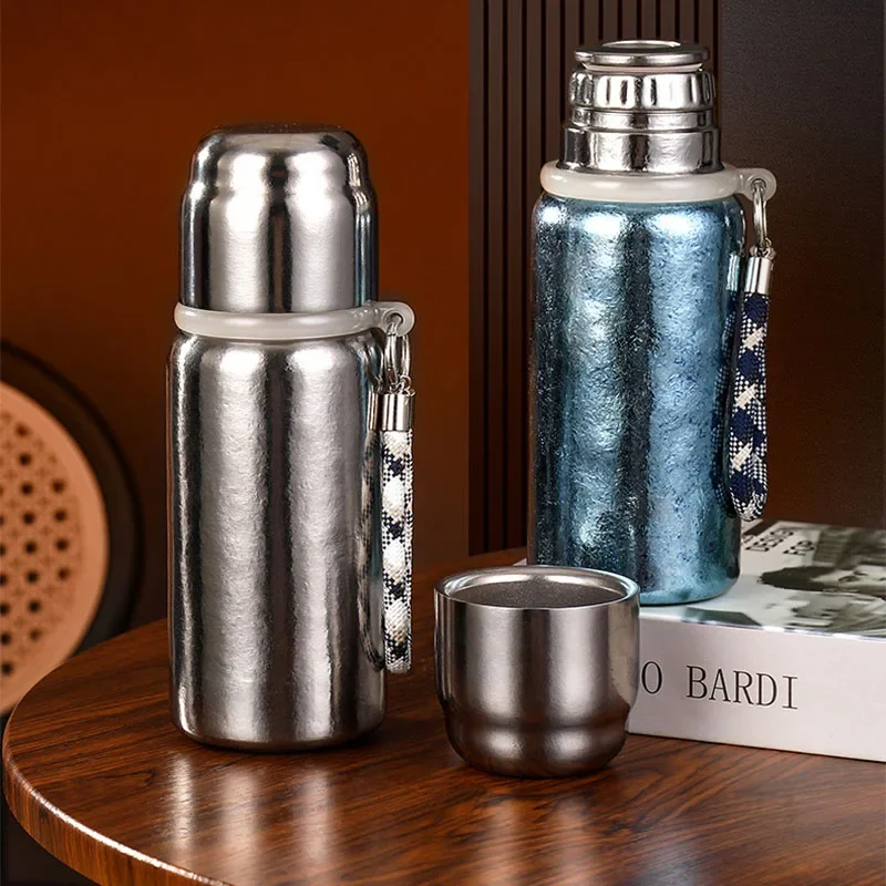 450ml Pure Titanium Thermal Water Bottle/Thermos Cup with Temperature Display and Magnetic Lid,Double-layer vacuum Drinkware