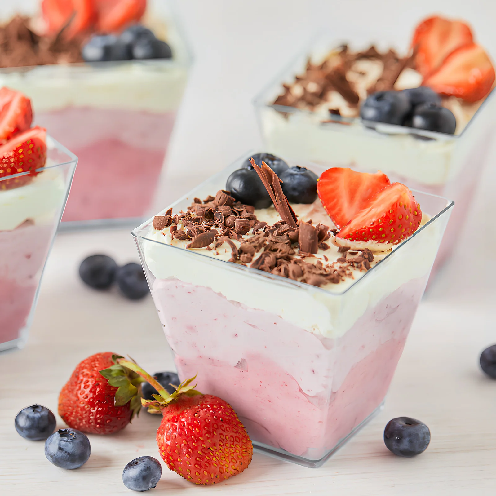 

30Pcs Clear Pudding Cups Plastic Mini Dessert Cups Elegant Sturdy Design for Mousse Trifle Parfait Yogurt Appetizers