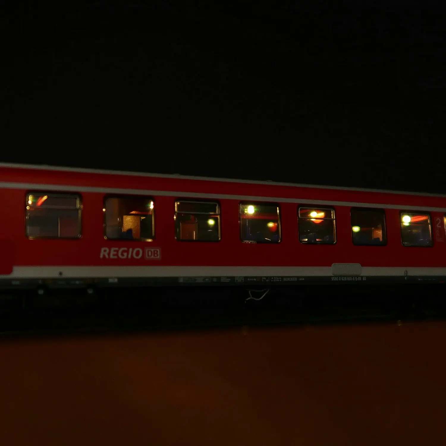 ROCO Train Model HO Type 1/87 72078 VT628 Intercity Train with Lights Two Sections Set DB DC Version Rail Car Toy