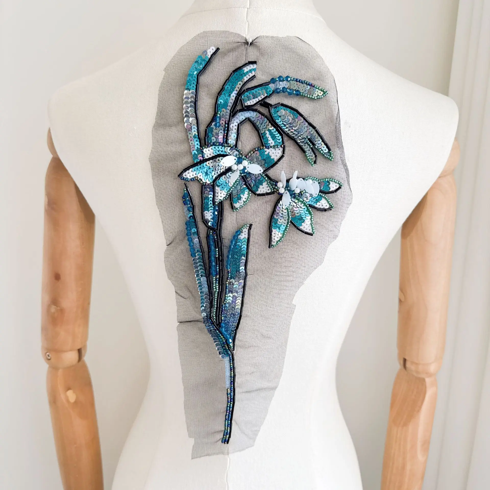 

Heavy Hand Embroidery Flower Applique New Chinese Style Cheongsam Gown Decoration Brooch Sequin Flower