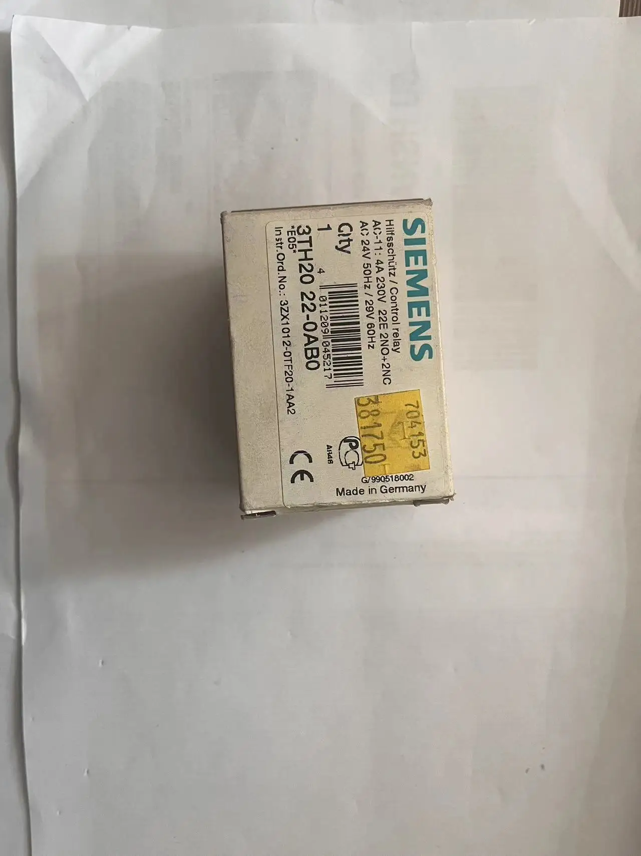 

Contactor 3TH2022-0AB0 new and original 24VAC shipping in same day