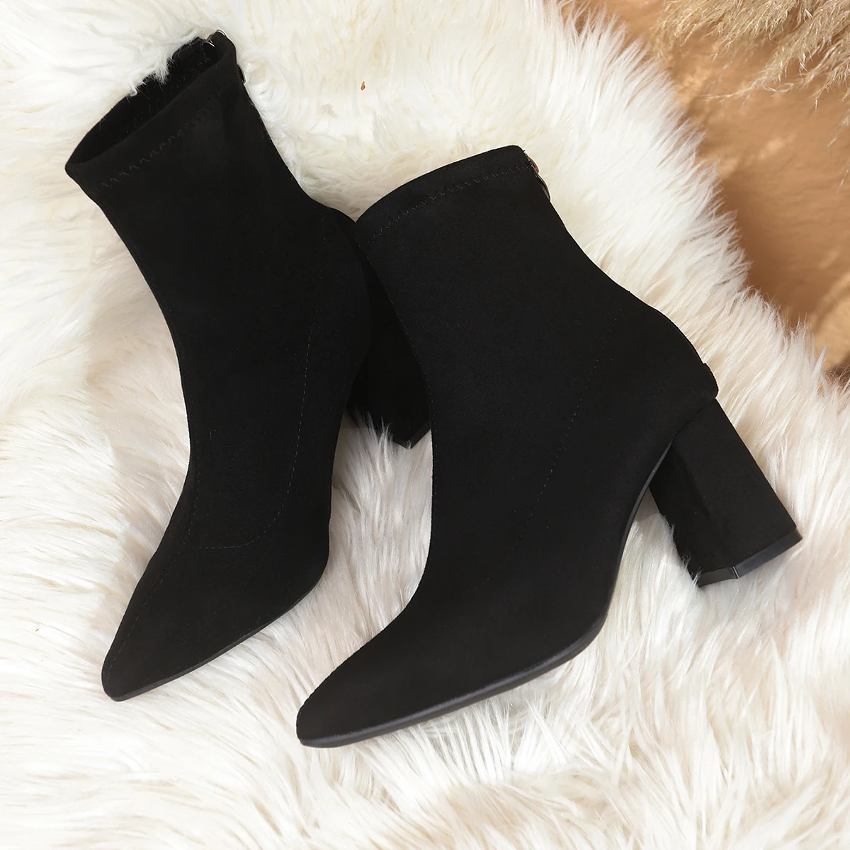 Calcetines aterciopelados de tacón grueso para mujer, botines hasta el tobillo con punta estrecha, botas cortas sexis de tacón alto, botines modernos Retro