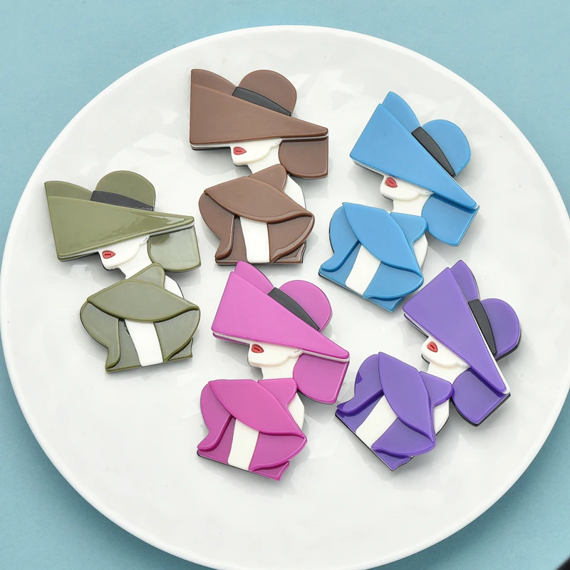 Wuli & baby acrilico Modern Lady spille per le donne 5 colori Wear Hat Beauty Girl Figure Party Office spilla spille regali