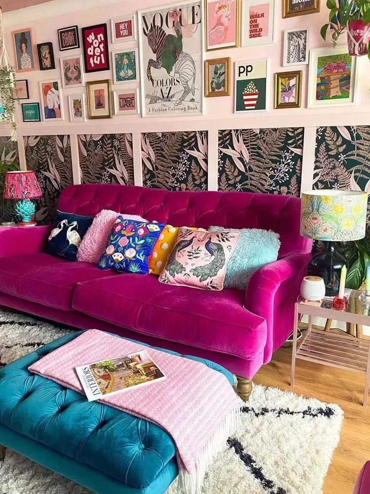 Z French Retro Homestay Double Sofa, Rose Red Velvet Small Unit Living Room, American Buckle Fabric Three Person Sofa