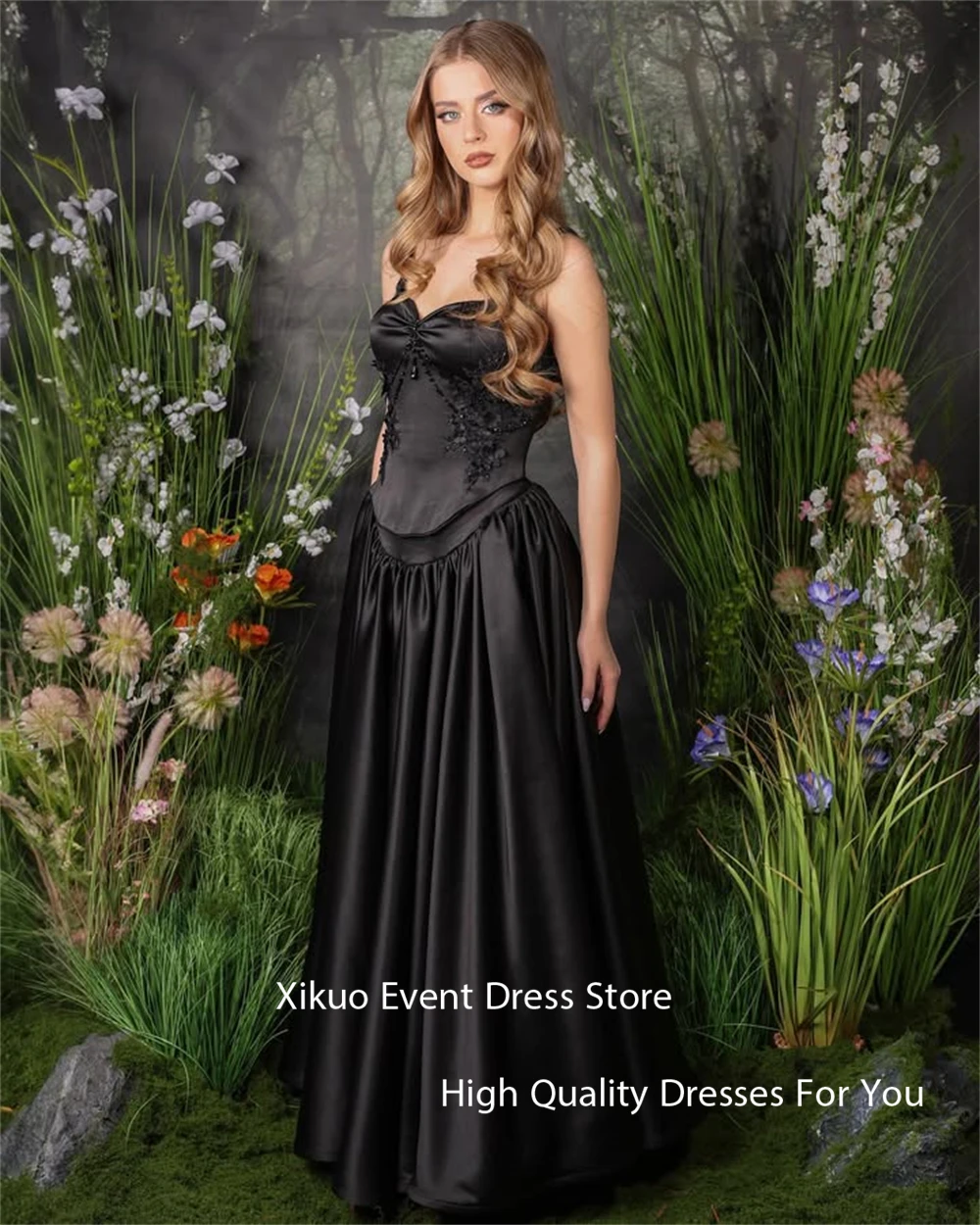 Xikuo فساتين سهرة أنيقة من الساتان الأسود على شكل حرف A على شكل قلب كريستال رداء كوكتيل نسائي بحزام سباغيتي فساتين لحضور الحفلات الموسيقية حسب الطلب