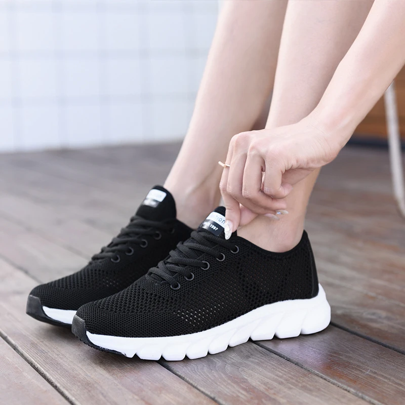 

Women's Shoes Summer Flying Knitted Breathable Shoes Comfortable Korean Version Versatile Lace-Up Hollow Large Net Casual Shoes