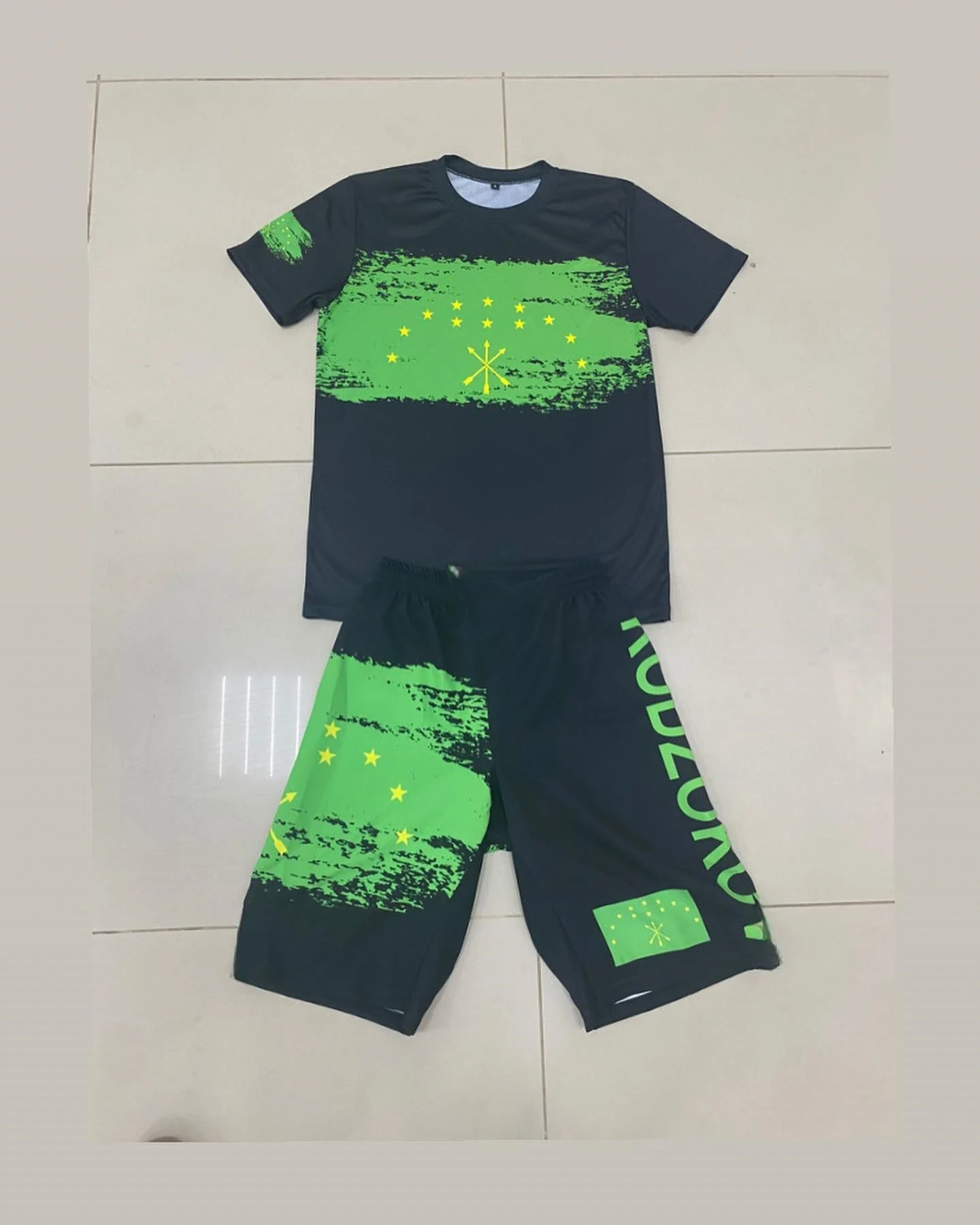New  Fitness  Sports Set Men's Black Pink Graphic Rash Guard T-shirts & Shorts Quick Drying BJJ Training Combat Suit Summer