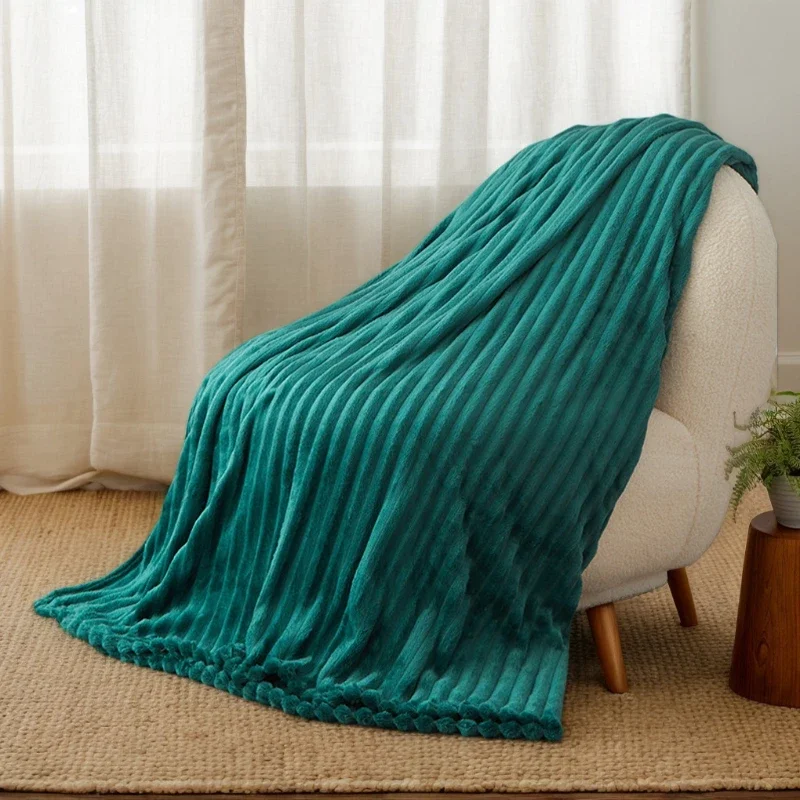 

Новое простое однотонное универсальное полосатое одеяло на четыре сезона, фланелевое одеяло, домашнее многофункциональное одеяло для офиса/дома