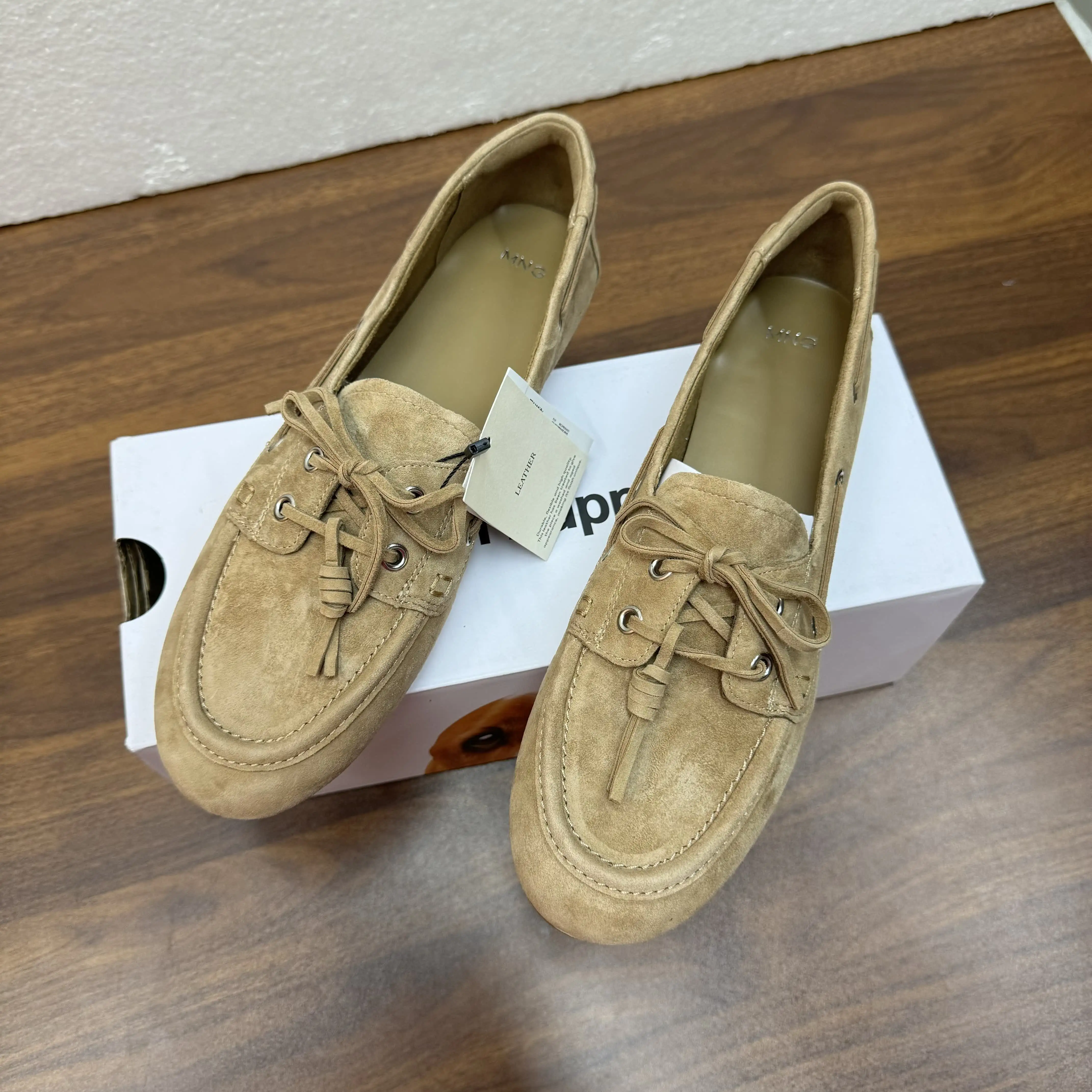 Loafer Shoes Women Slip On Round Toe Suede Surface Bow Lacing Tassel Accent Classic Flat Sole Vintage Street Commute Footwear