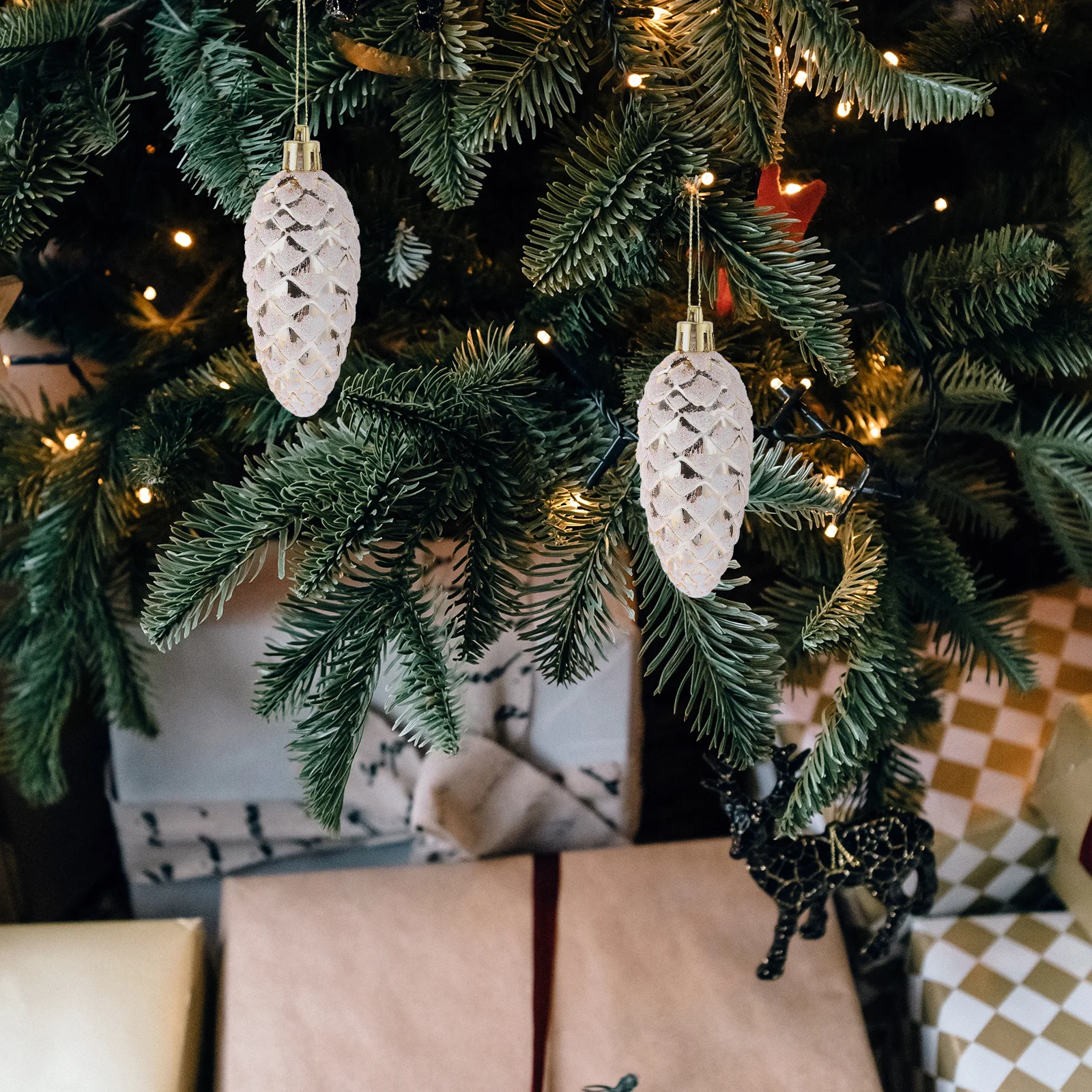 

10Pcs Pine Cones Christmas Hanging Decorations Xmas Tree Ornaments Party Pendant Charms Indoor Outdoor Holiday Decor