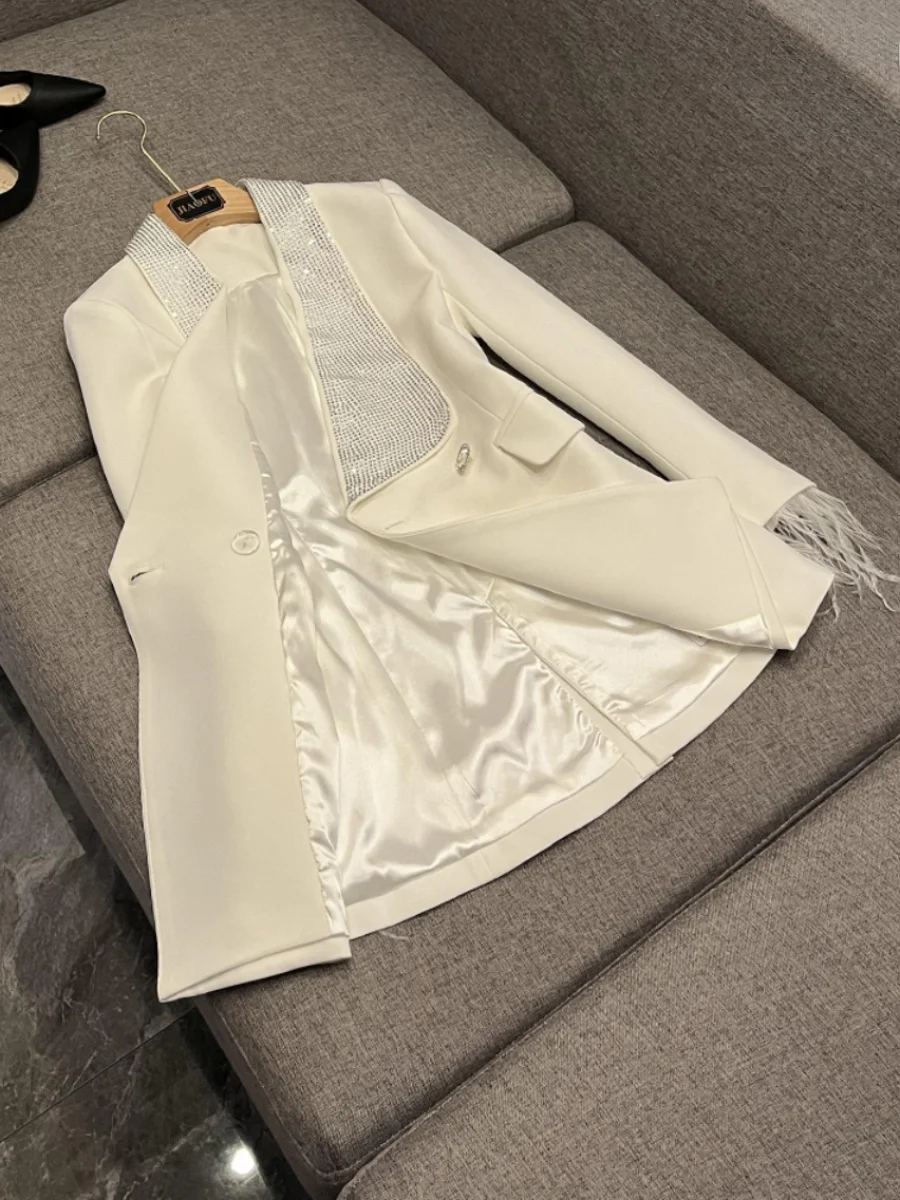 

iny Rhinestone Lapel Feather Cuff Slim Fit Waistcoat Women's Suit Jaet Commute Sle Long Sve Winter Collection