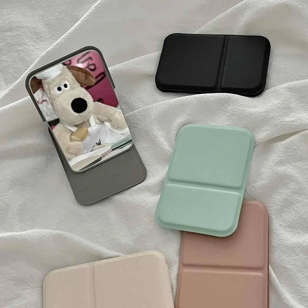 Desktop-Make-up-Spiegel, einfarbig, PU-Leder, einfacher tragbarer Hand-Make-up-Spiegel, faltbar, für Studenten, kompakt, niedlicher Taschenspiegel