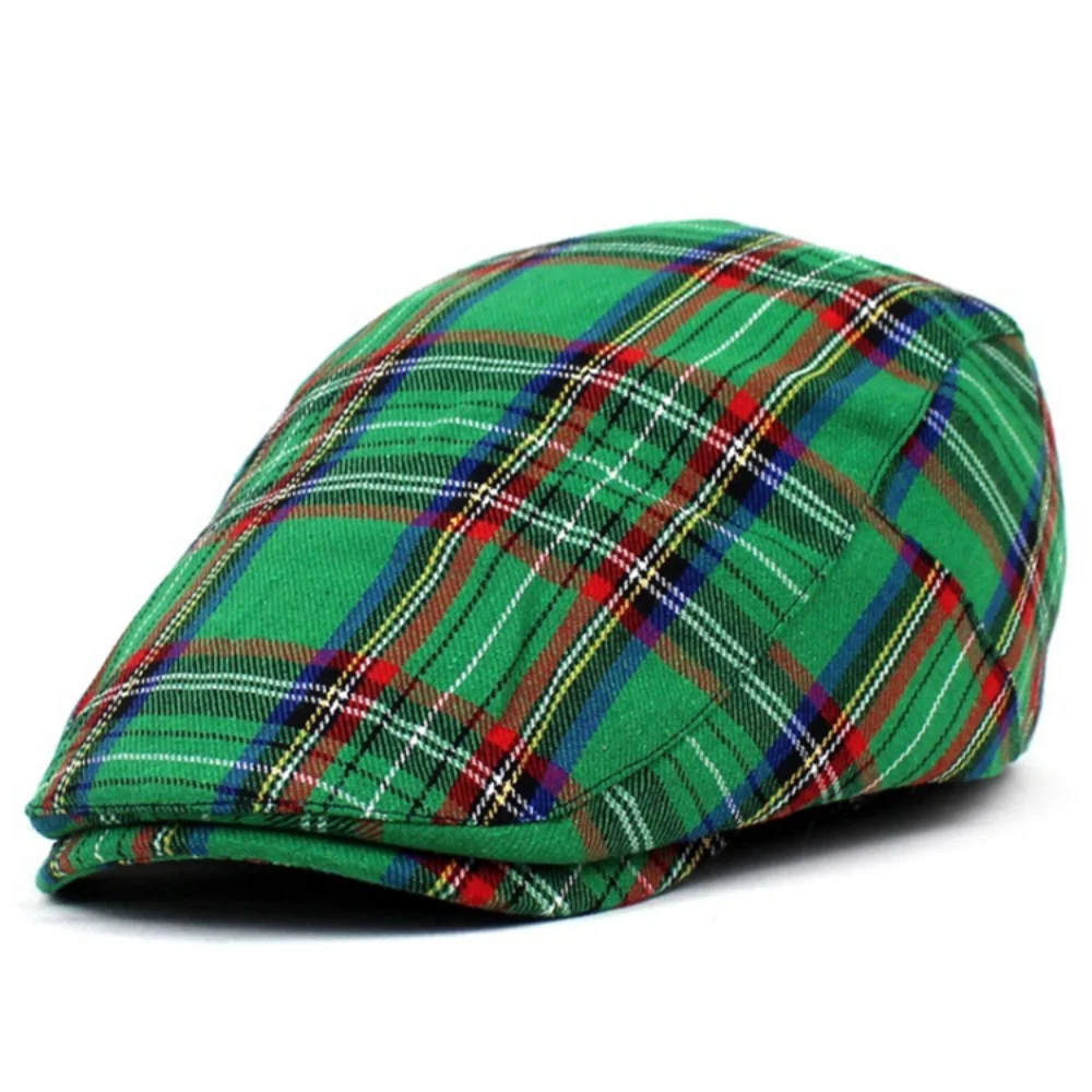 English retro-style cotton cap, suitable for both men and women, versatile for all seasons and occasions in an academic setting.