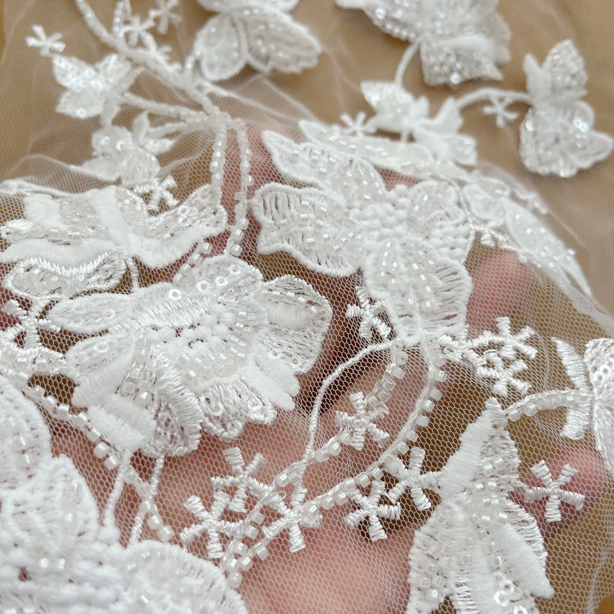 Hochwertige Perlenstickerei Blumen-Gras-Spitze Spiegelblume Hochzeitskleid Schleier Zubehör und Accessoires DIY-Aufkleber – Detail 7