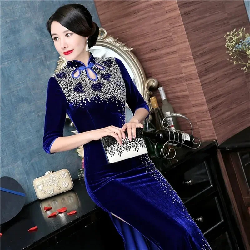 Classic Wedding Mother Cheongsam Dress Banquet High End Handmade Diamonds Golden Velvet Dress Women Elegant Evening Long Dress