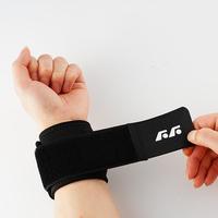 1pc Wrist Support Gym Sports Wristband Palm Guard Protector Adjustable Wrist Brace Strap Carpal Compression Wristband Gear