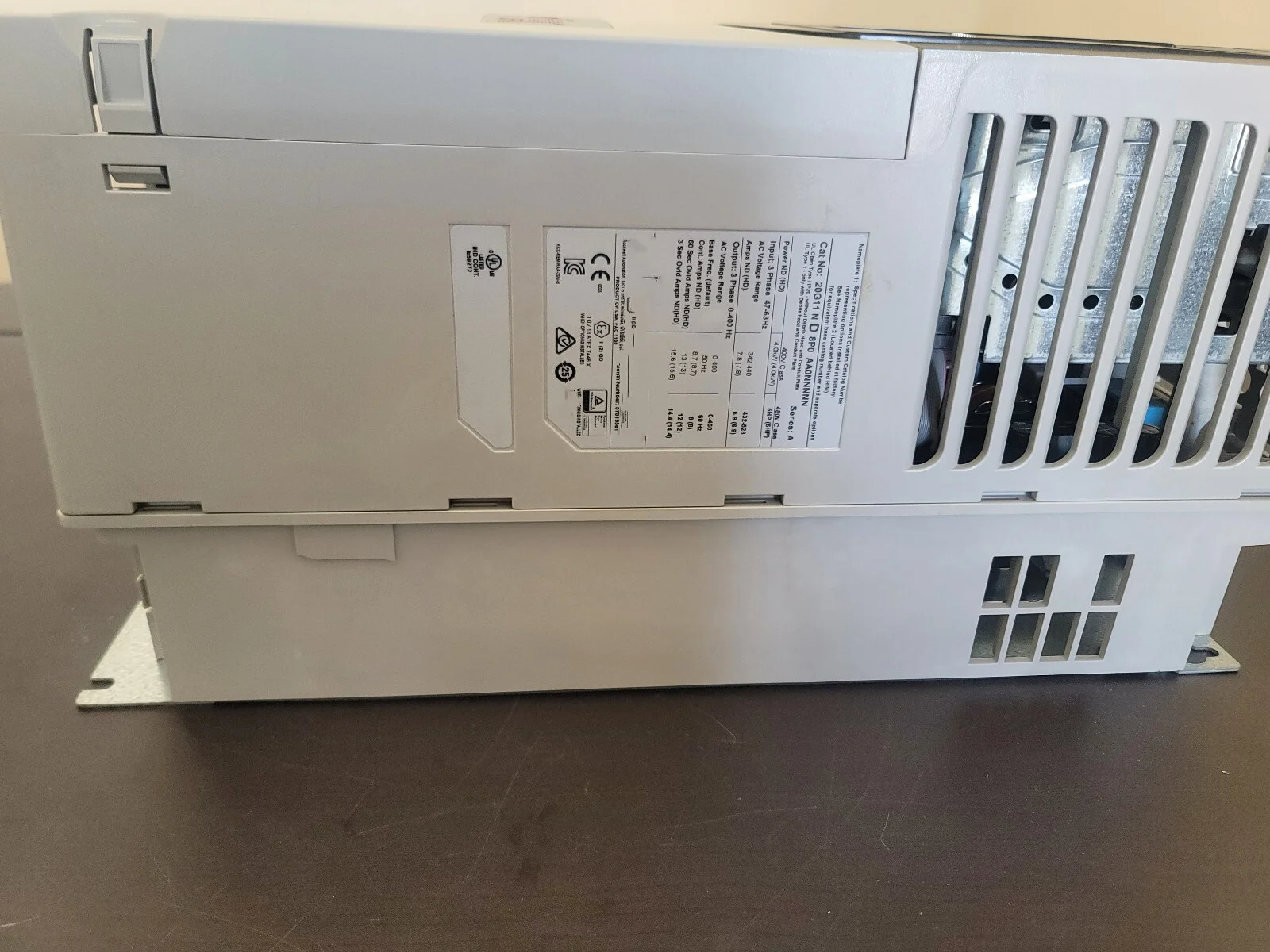 100% 새 원본 20G11ND8P0AA0NNNNN 20G11ND8P0JA0NNNNN 20G11ND011AA0NNNNN 20G11ND011JA0NNNNN 인버터