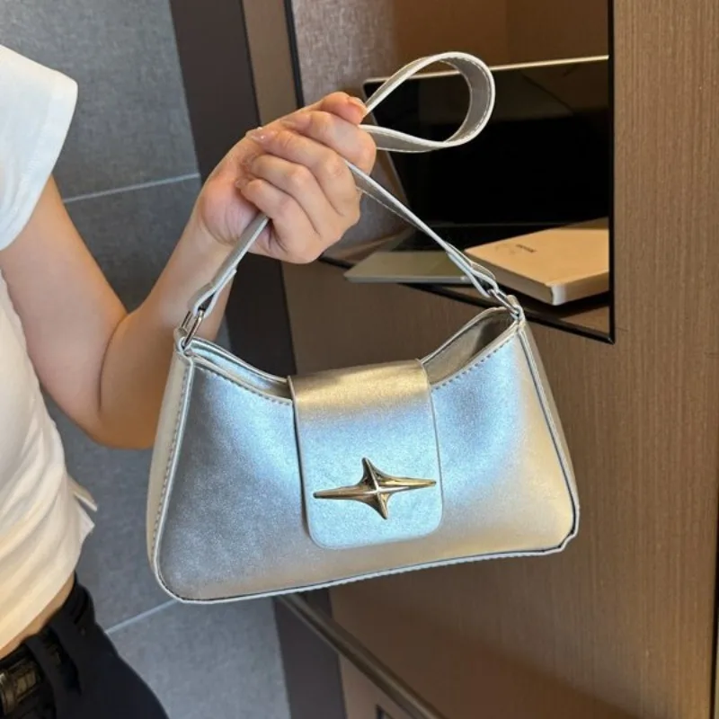 New Fashionable Underarm Stick Bag for Women, with a niche design and trendy lock buckle, single shoulder diagonal cross bag
