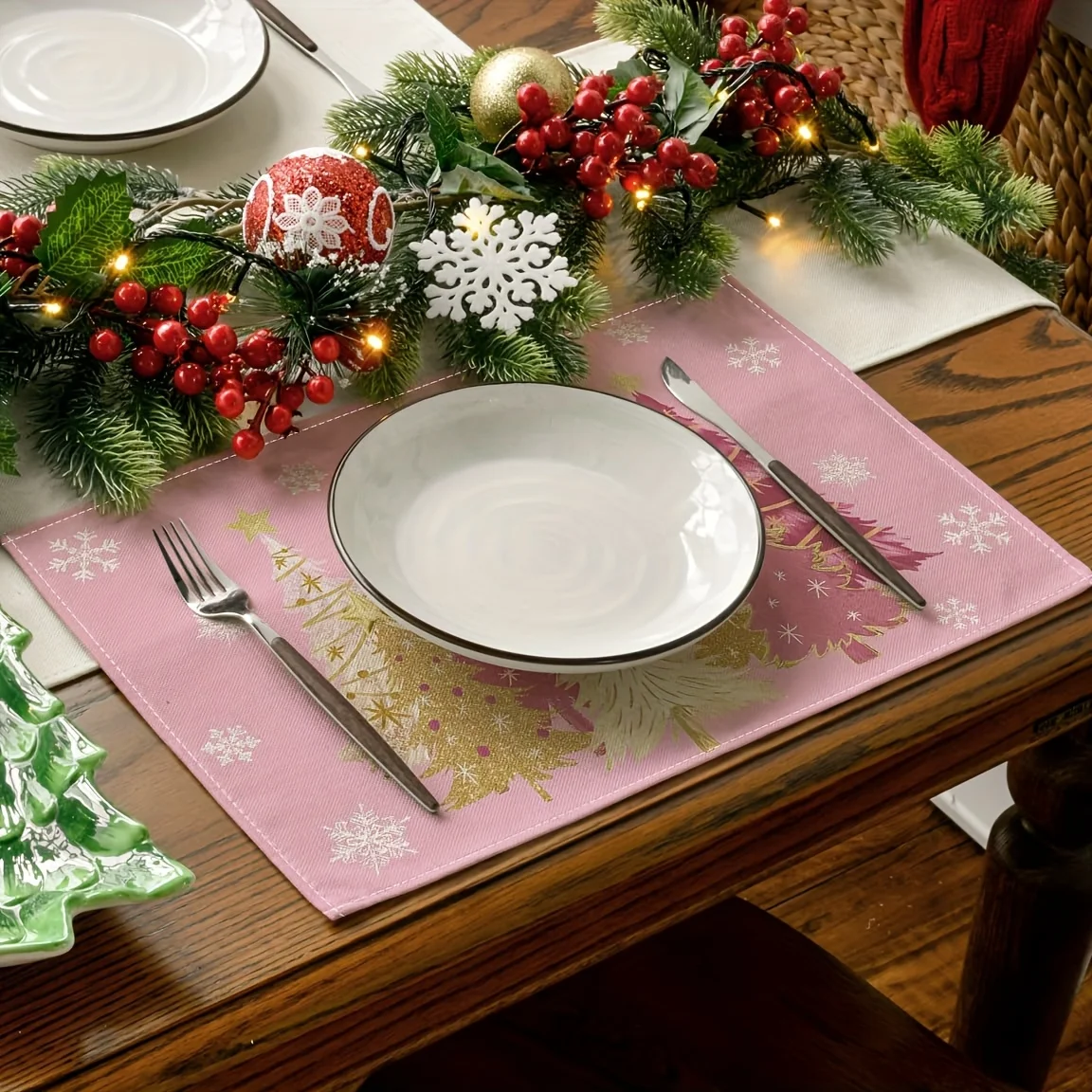 VIKAMA 4/6/8/10-Piece Christmas Placemats Pink Christmas Tree Holiday Party Decorative Table Mats Coasters Home Decor