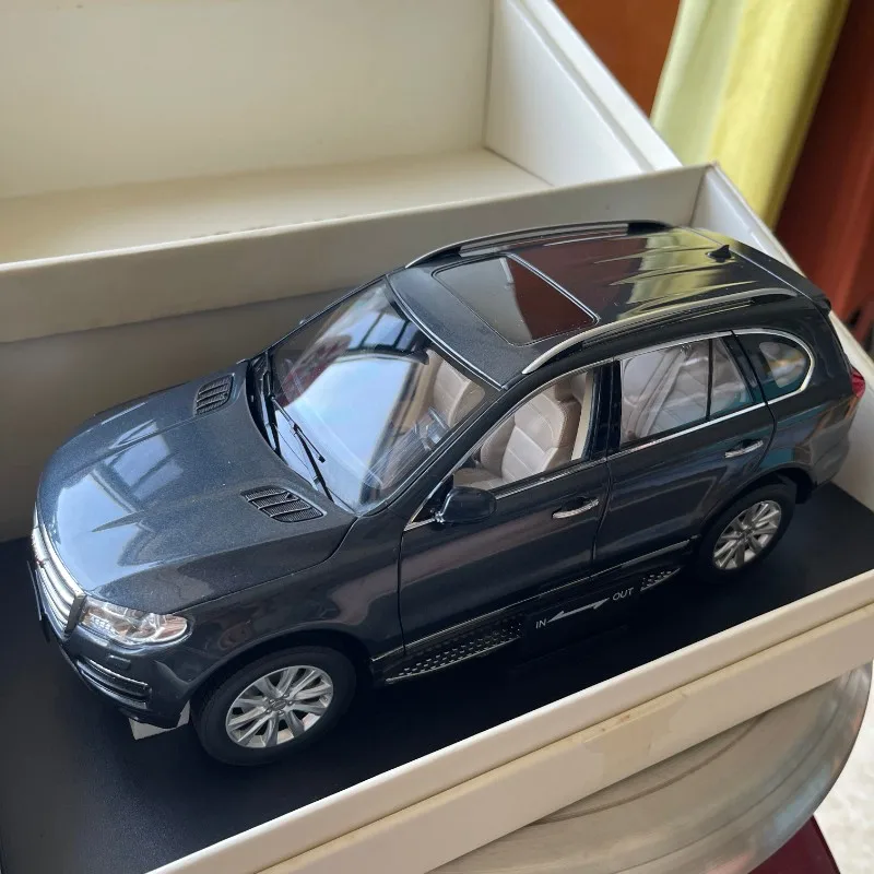

HAVAL H8 Alloy Simulation Car Model,GWM SUV,Die-Cast Metal Replica,Boy Gift,Adult Collectible,Blue Grey,Fast Delivery,1: 18