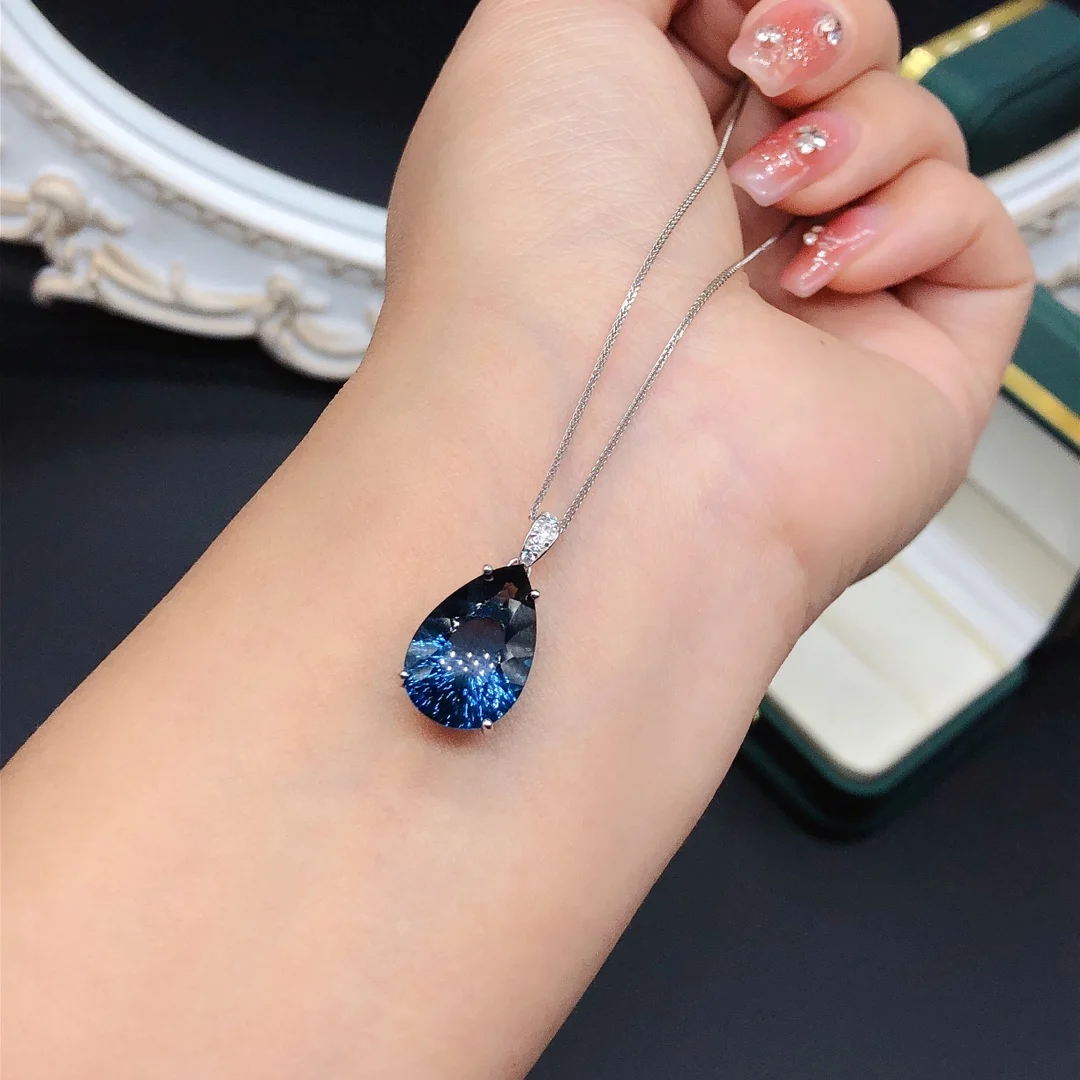 Celestial Londres Azul Topa Pedra Pingente 925 Jóias de Prata Esterlina Colar de Luxo Feminino Jóias Certificado Boutique de Natal