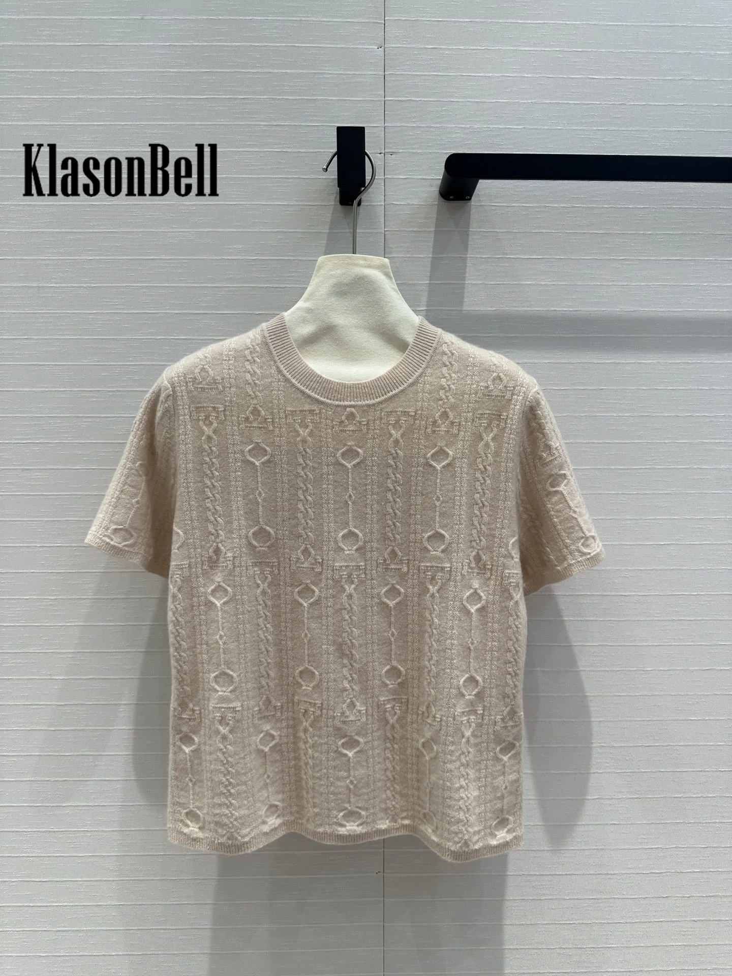 7.23 KlasonBell Female Solid Twist Flower Jacquard Jumpers Women Classic O-Neck Short Sleeve Cashmere Knitwear