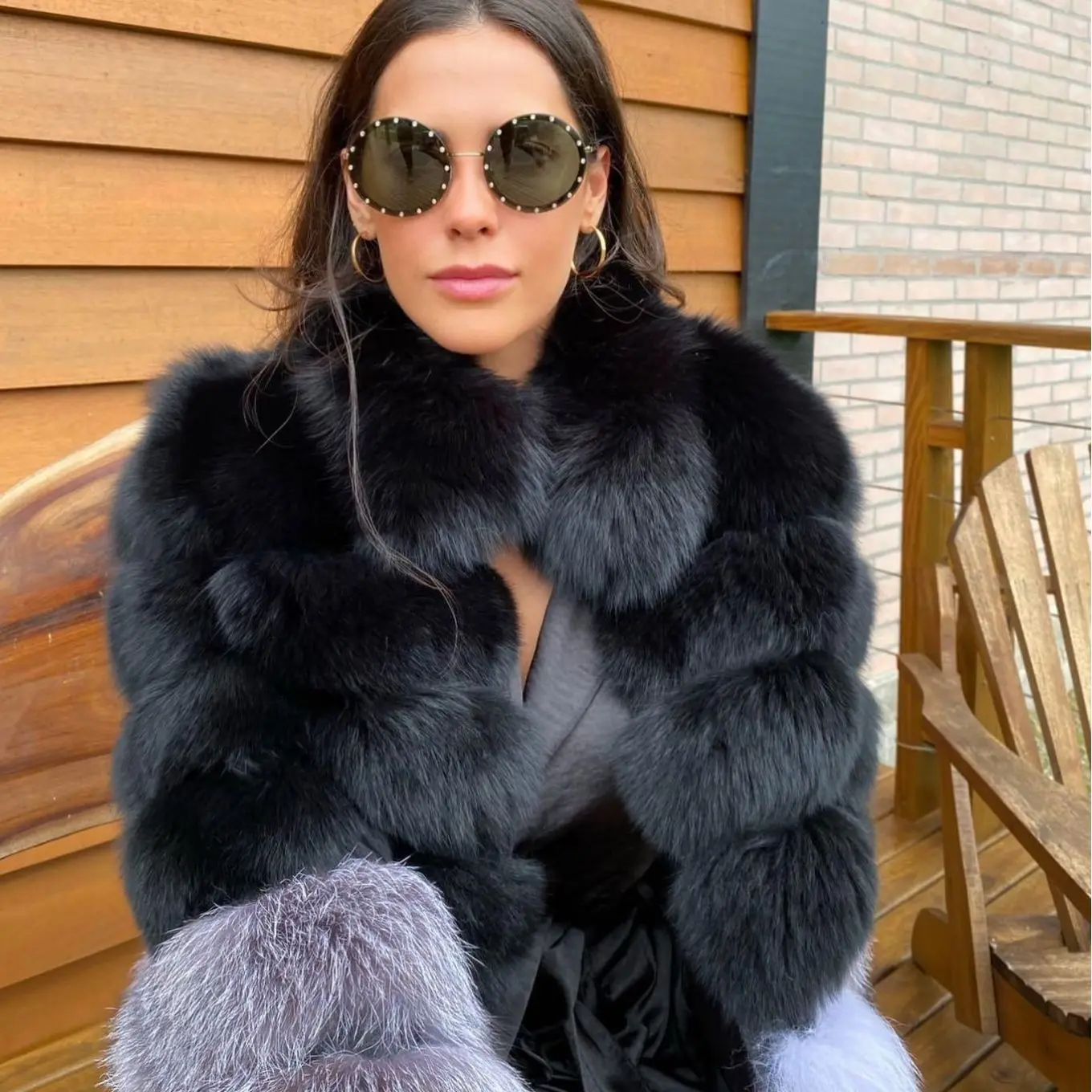 

Haining Winter New Women's True Fox Hair Standing Collar Fur Coat Women's Short Young Coat Women's 2024