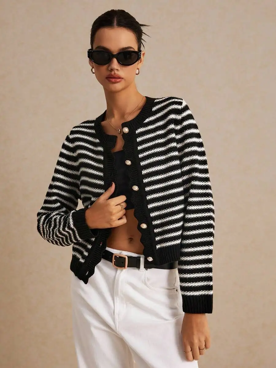 

Women Black And White Striped Scalloped Edge Button Front Long Sleeve Knit Cardigan