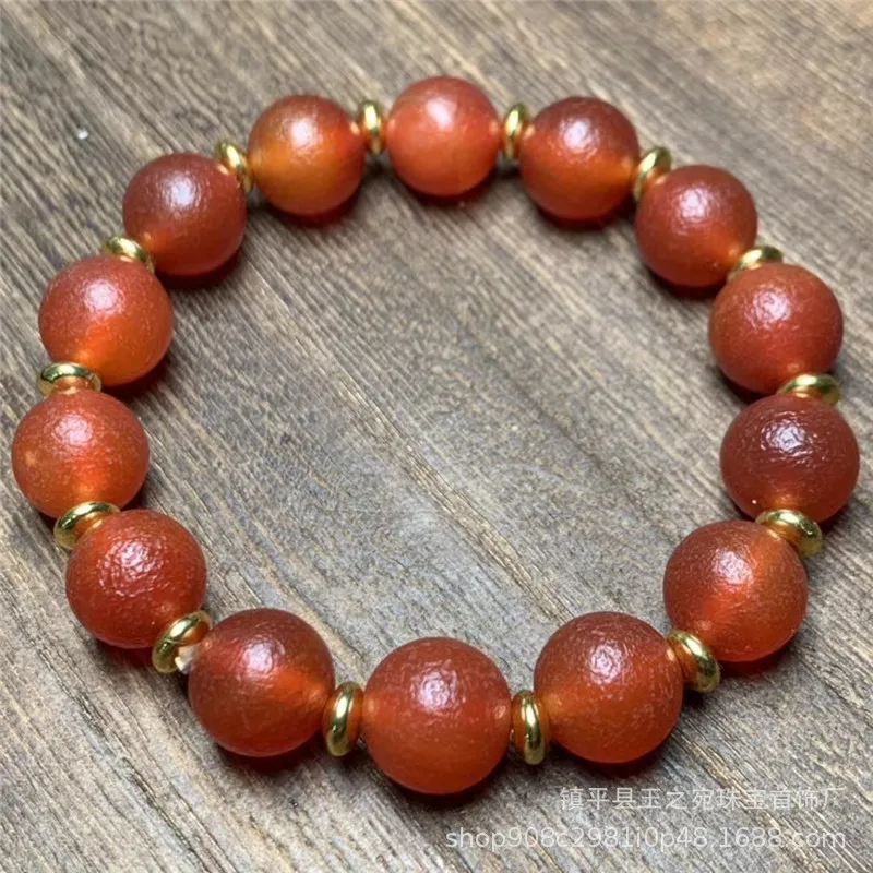 

Браслет из 12 красных агатов с узором в виде старой апельсиновой корки