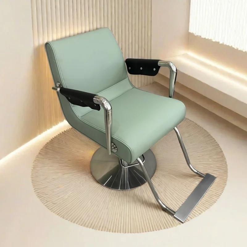 Trendy Luxury Barber Chair Supportive Padded Salon Chair Hair Styling Studio Beauty Space Hydraulic Chaise Salon Furniture