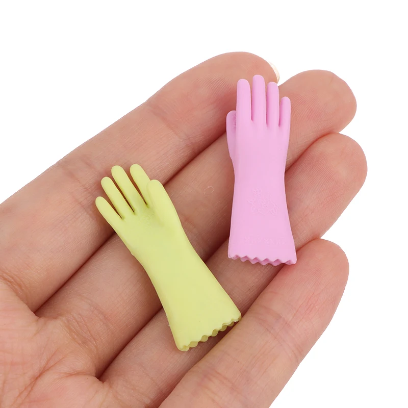 1Pair Dollhouse Miniature PVC Cleaning Gloves Dishwashing Cleaning Gloves Laundry Mitts Model Decor Doll House Accessories