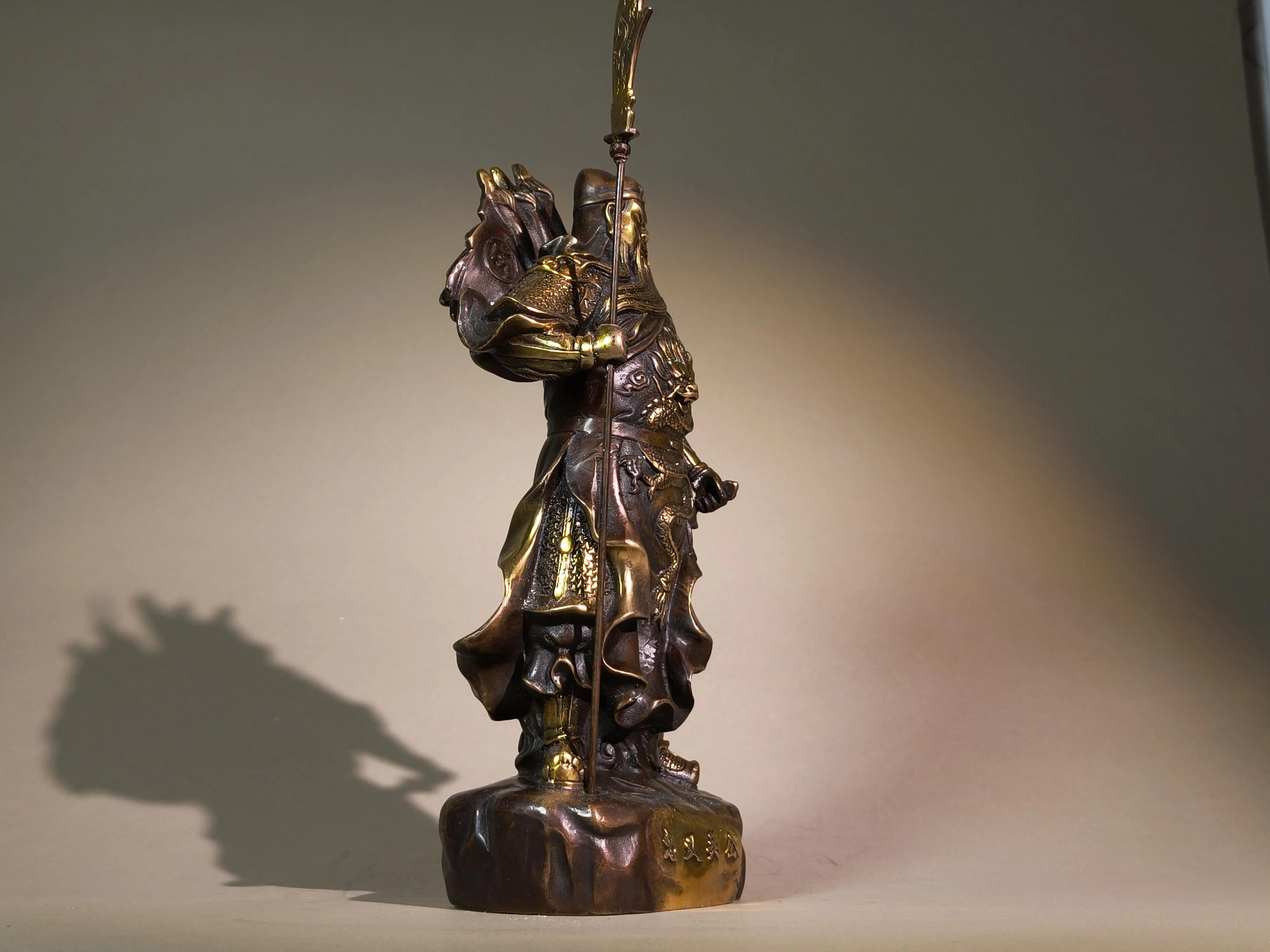 Ornate Pure Copper Statue of Guan Gong (Lord Guan, God of Martial Wealth) with Five Flags, Copper Decorative Ornament for Home,