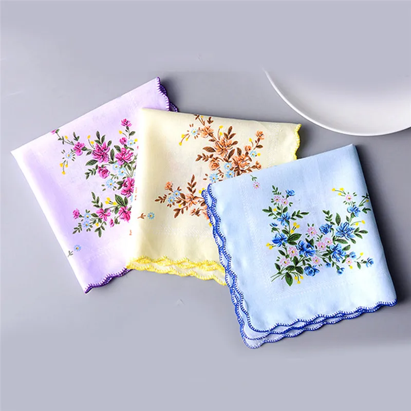 3 Stück 28x28cm Vintage Baumwoll-Taschentücher für Damen mit Stickerei von Schmetterlingen und Blumen, sortierte Stofftaschentücher für Damen. – Detail 4