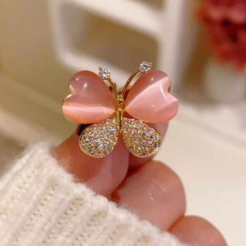 Sweet Butterfly Brooches For Women Small Fresh Exquisite Flash Drill Insect Brooch Lapel Pins Badge Jewelry Clothing Accessories