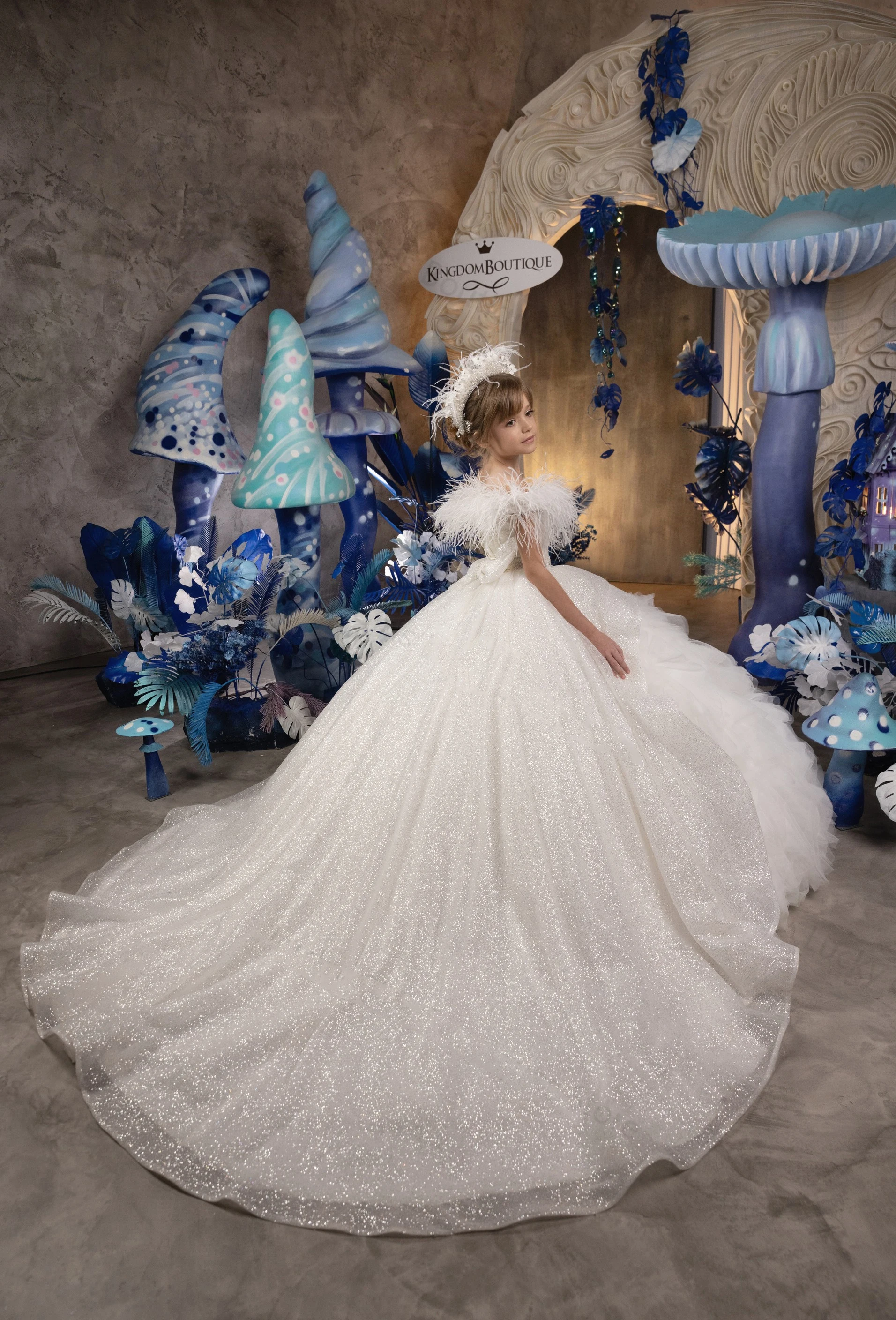 Vestidos de princesa de flores blancas para niña, vestidos de baile de primera comunión, lentejuelas de plumas, escalonadas, en capas, cumpleaños