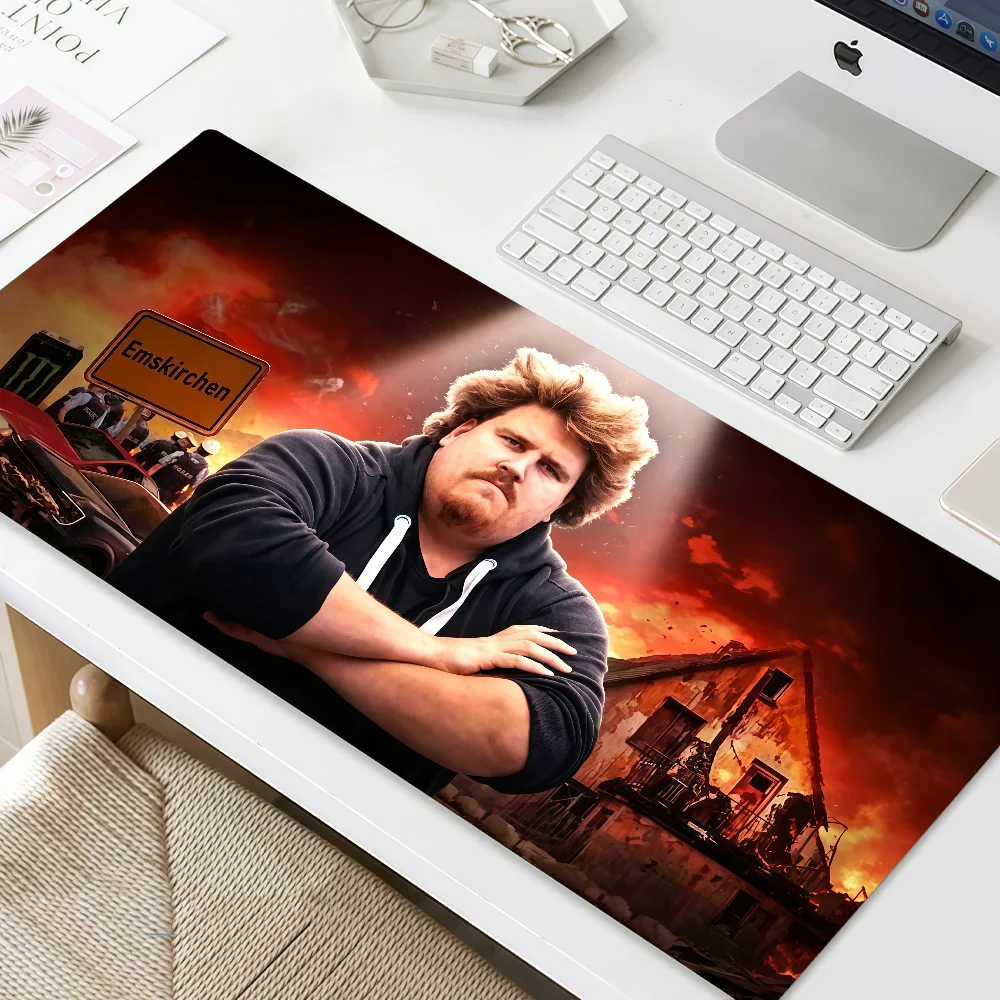 Mouse Pad MousePad Non-slip Lockedge Office Student Gaming Thickened Wacky Large Writing Pad D-Drachenlord Rainer Funny Cushion