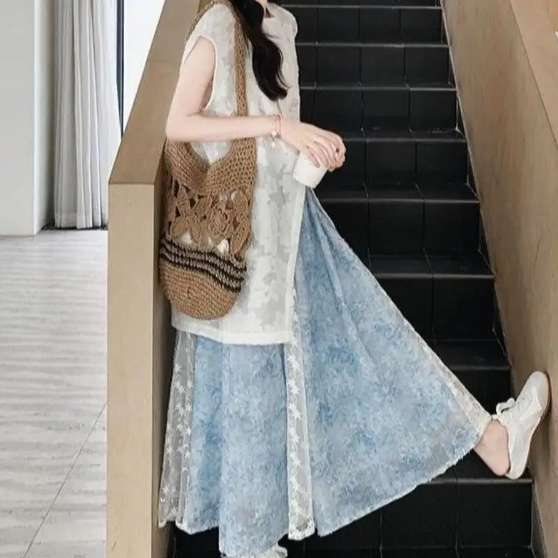 

2026 New Women Summer Dress Fashion Design Sleeveless Half Skirt Tops Two Piece Set Extremely Beautiful Lace Splicing Casual Set